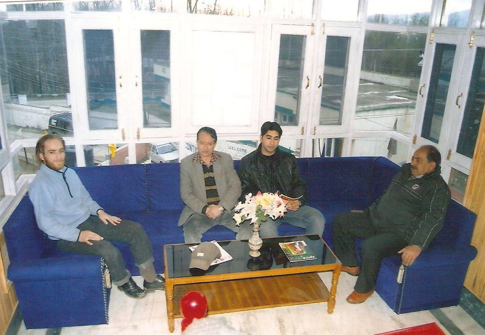Hotel Zahgeer Continental - Srinagar Extérieur photo